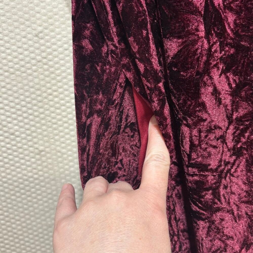 Lumiere Women's Burgundy Crushed Velvet Pockets Shirt Dress Size M Holiday Party - Picture 3 of 10